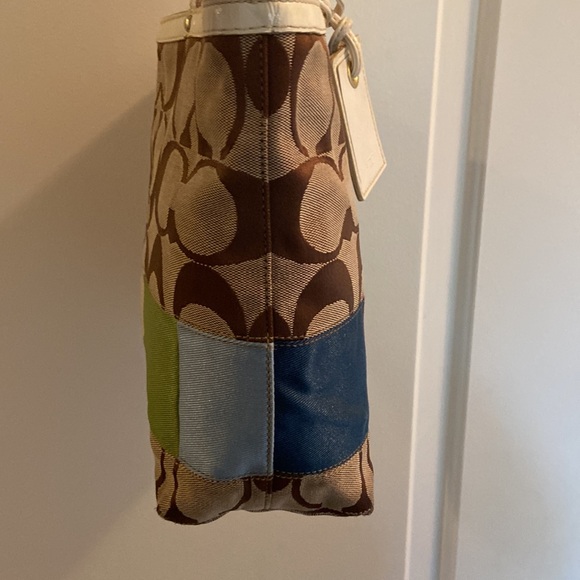 Coach Color-Block Tan & Brown Signature Tote Handbag White Leather 10859… - Picture 4 of 17